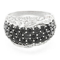 Bague en argent et Spinelle noir