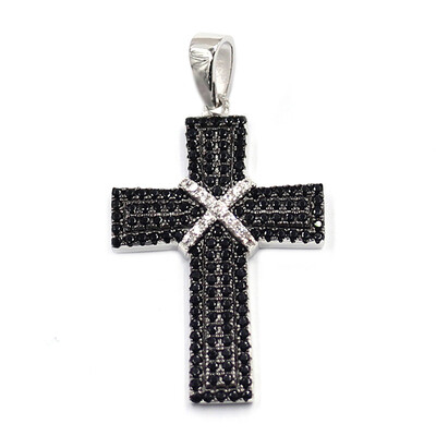 Pendentif en argent et Spinelle noir