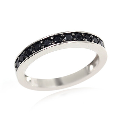 Bague en argent et Spinelle noir