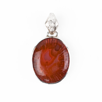 Pendentif en argent et Corail corné rouge pétrifié