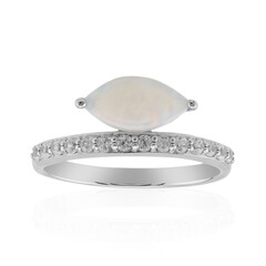 Bague en argent et Opale blanche